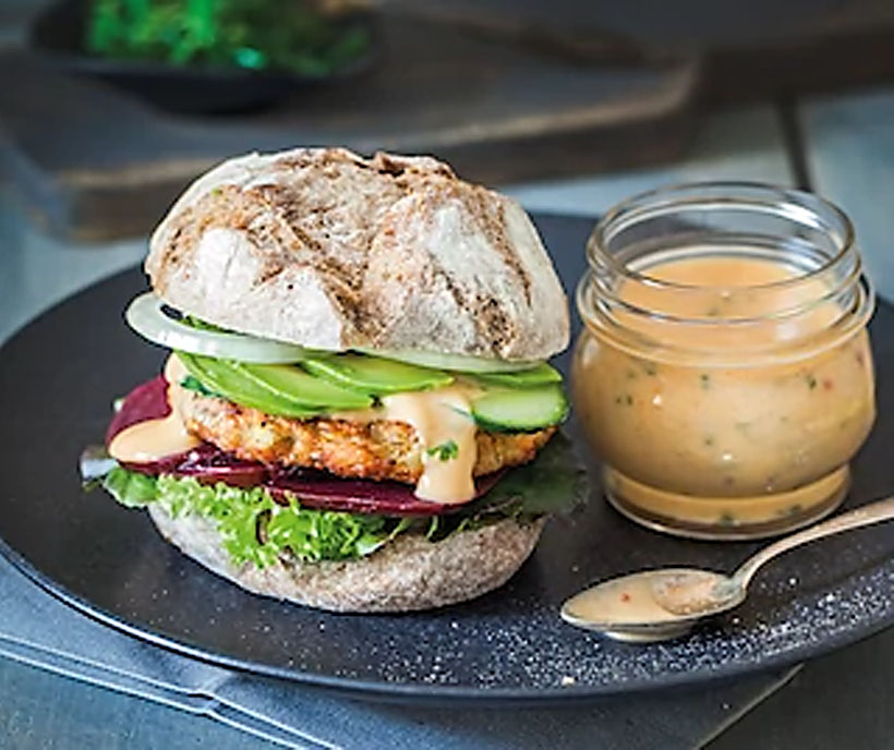 TischleinDeckDich burger s lososem
